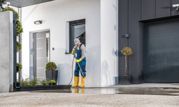 Best Driveway Pressure Washing  in Hutchinson, KS